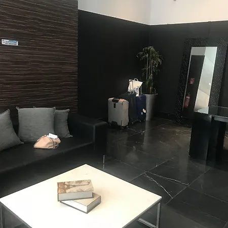 Finikoudes Luxury Lägenhet Larnaca