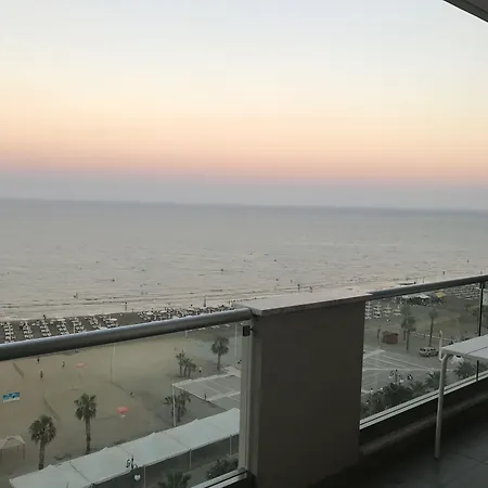 Finikoudes Luxury Lägenhet Larnaca