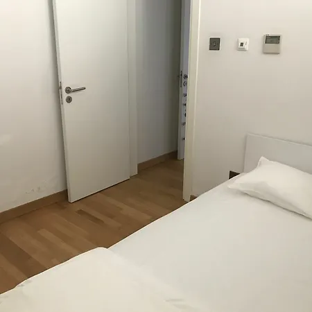 Finikoudes Luxury Appartement *