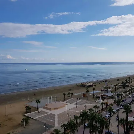 Finikoudes Luxury Appartement Larnaca