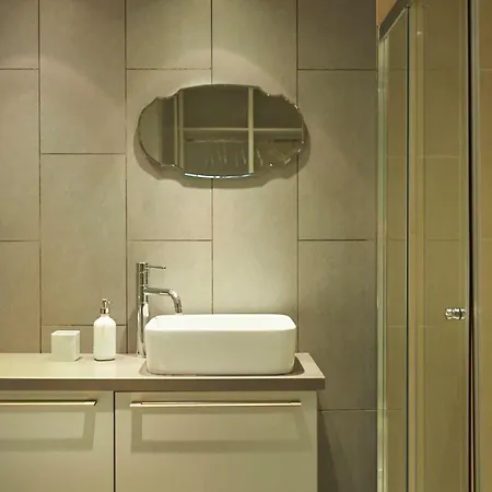 Finikoudes Luxury Appartement Larnaca
