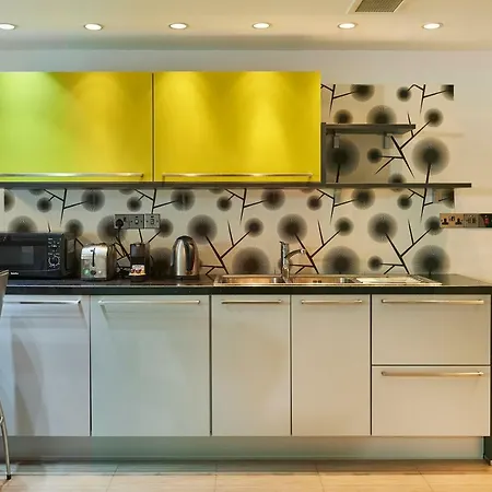 Finikoudes Luxury Appartement *
