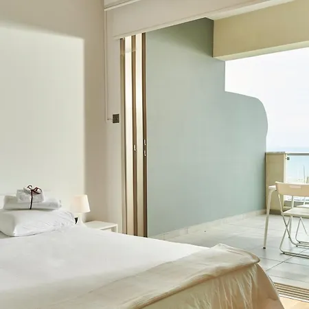 Appartement Finikoudes Luxury *